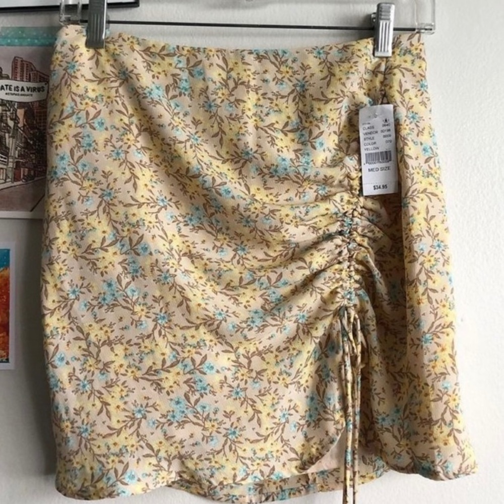 New with tags . Pacsun skirt. Sz Medium